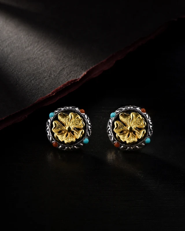 Gesang Flower Studs